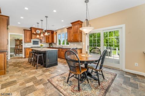 20 Balmoral Drive Alexandria NJ 08867