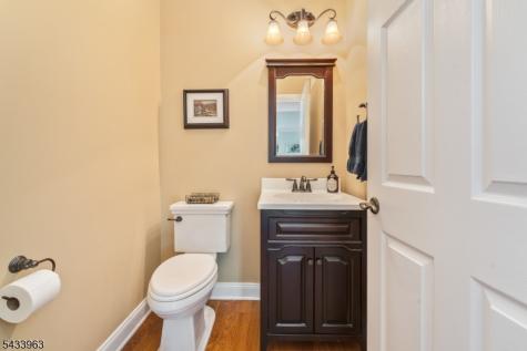 20 Balmoral Drive Alexandria NJ 08867