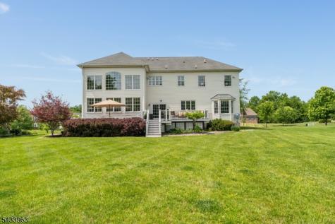 20 Balmoral Drive Alexandria NJ 08867