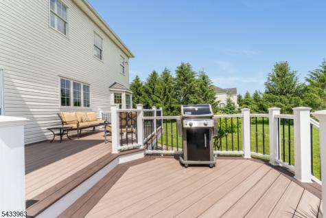 20 Balmoral Drive Alexandria NJ 08867