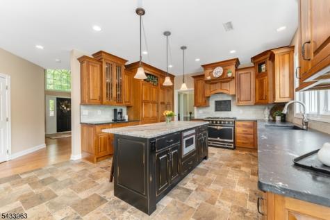 20 Balmoral Drive Alexandria NJ 08867
