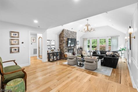 44 Brookvale Road Kinnelon NJ 07405
