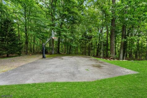 44 Brookvale Road Kinnelon NJ 07405