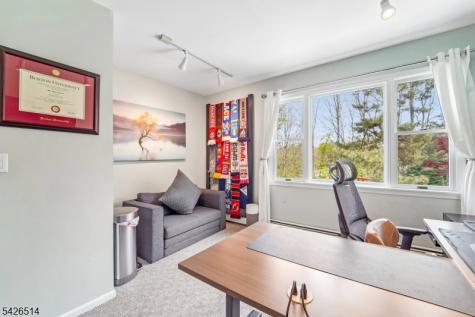 52 Stonefence Road Oakland NJ 07436