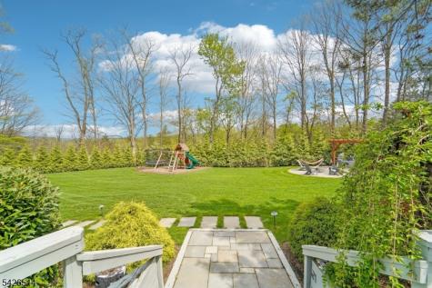 52 Stonefence Road Oakland NJ 07436