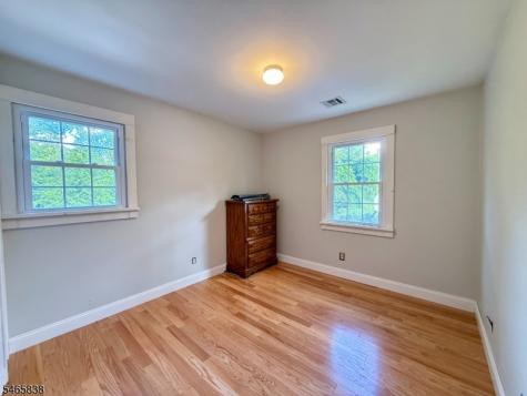 15 Hazel Street Lincoln Park NJ 07035