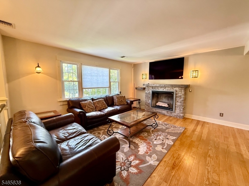 15 Hazel Street Lincoln Park NJ 07035
