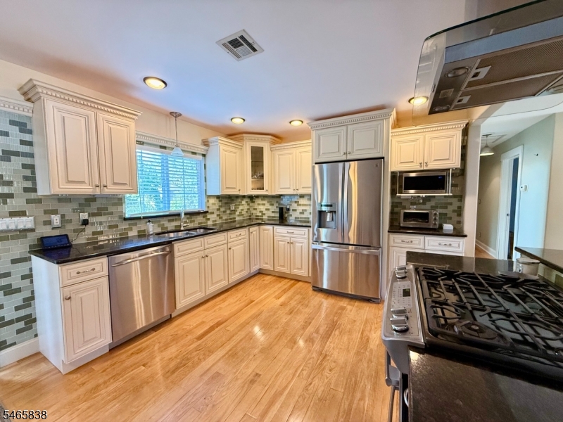 15 Hazel Street Lincoln Park NJ 07035