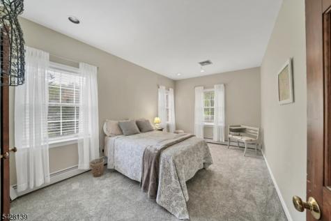 8 Chestnut Street Washington NJ 07853