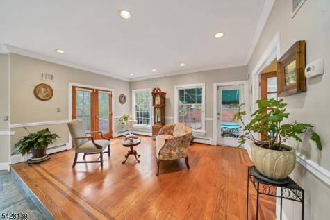 8 Chestnut Street Washington NJ 07853