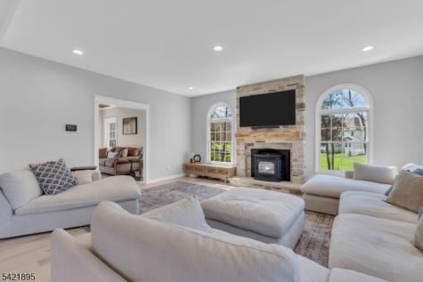 14 Misty Lane Green NJ 07821