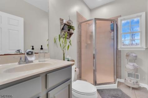 14 Misty Lane Green NJ 07821
