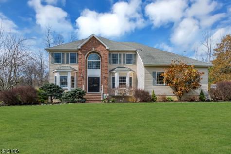14 Misty Lane Green NJ 07821