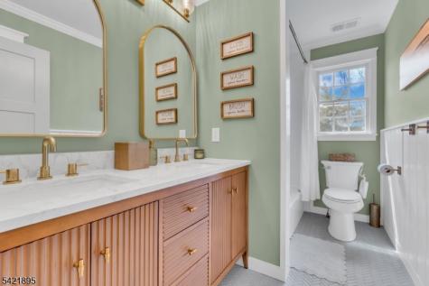 14 Misty Lane Green NJ 07821