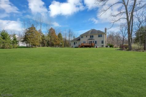 14 Misty Lane Green NJ 07821