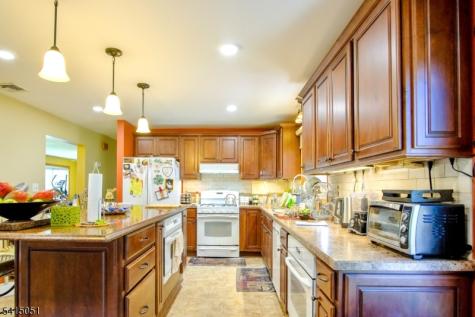 4 Budd Street Roxbury NJ 07852