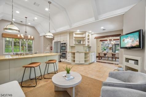 46 Stocker Road Verona NJ 07044