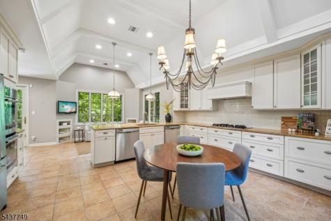 46 Stocker Road Verona NJ 07044