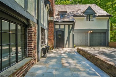 46 Stocker Road Verona NJ 07044