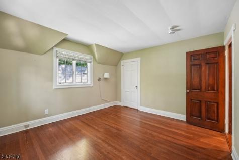 46 Stocker Road Verona NJ 07044