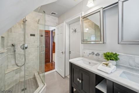 46 Stocker Road Verona NJ 07044