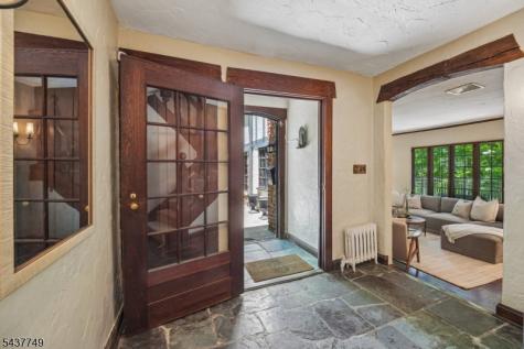 46 Stocker Road Verona NJ 07044