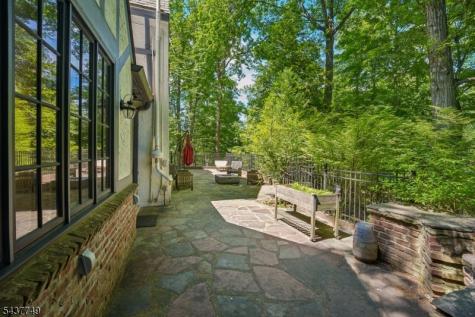 46 Stocker Road Verona NJ 07044