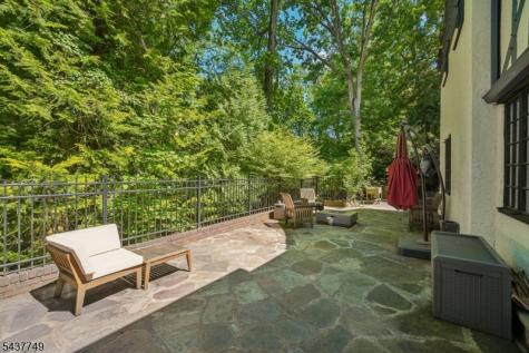 46 Stocker Road Verona NJ 07044