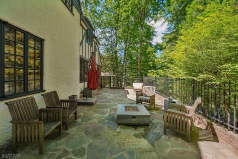 46 Stocker Road Verona NJ 07044
