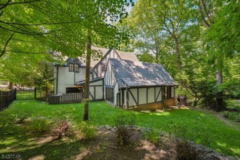 46 Stocker Road Verona NJ 07044
