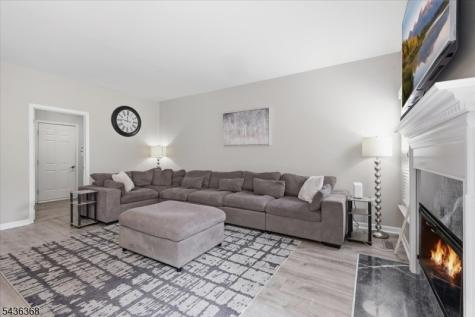 814 Mary Circle Greenwich NJ 08886