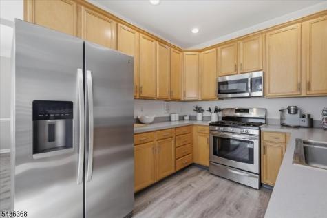 814 Mary Circle Greenwich NJ 08886