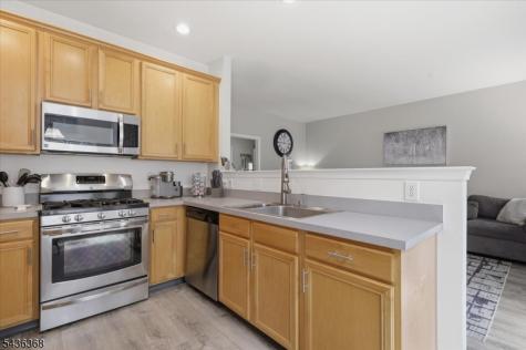 814 Mary Circle Greenwich NJ 08886