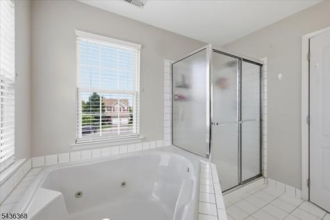 814 Mary Circle Greenwich NJ 08886