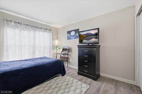 814 Mary Circle Greenwich NJ 08886