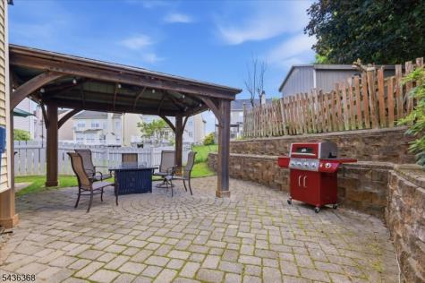 814 Mary Circle Greenwich NJ 08886