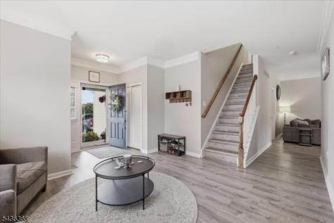 814 Mary Circle Greenwich NJ 08886