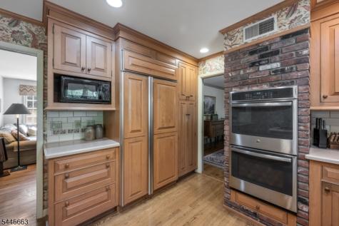 570 Bennington Terrace Ridgewood Village NJ 07450