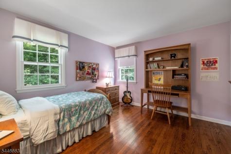 570 Bennington Terrace Ridgewood Village NJ 07450