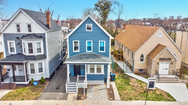 92 Steuben Street East Orange NJ 07018