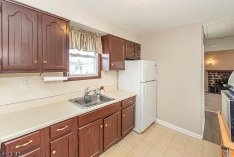 9 Roanoke Avenue Parsippany-troy Hills NJ 07034