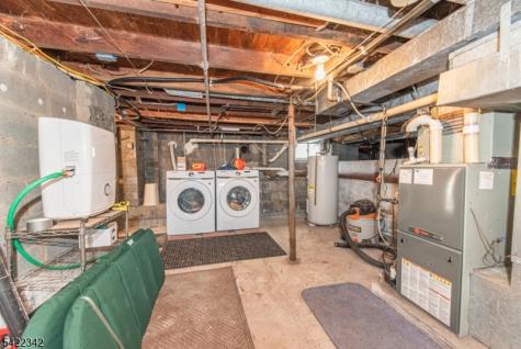 9 Roanoke Avenue Parsippany-troy Hills NJ 07034