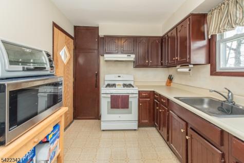 9 Roanoke Avenue Parsippany-troy Hills NJ 07034