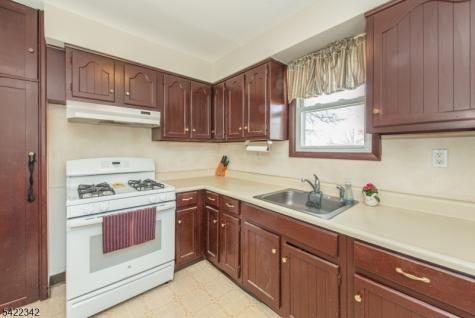 9 Roanoke Avenue Parsippany-troy Hills NJ 07034