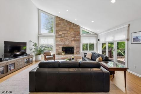 10 Hawthorne Court Morris NJ 07960