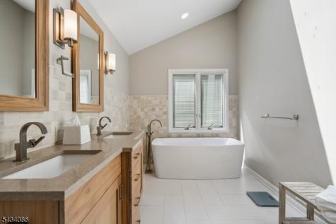 10 Hawthorne Court Morris NJ 07960