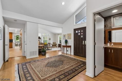 10 Hawthorne Court Morris NJ 07960