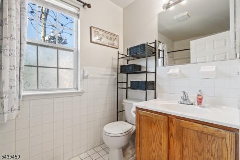 551 15TH Avenue Newark NJ 07103