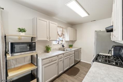 551 15TH Avenue Newark NJ 07103