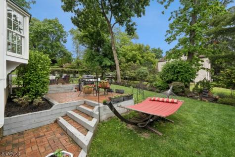 81 Mountain Road Verona NJ 07044
